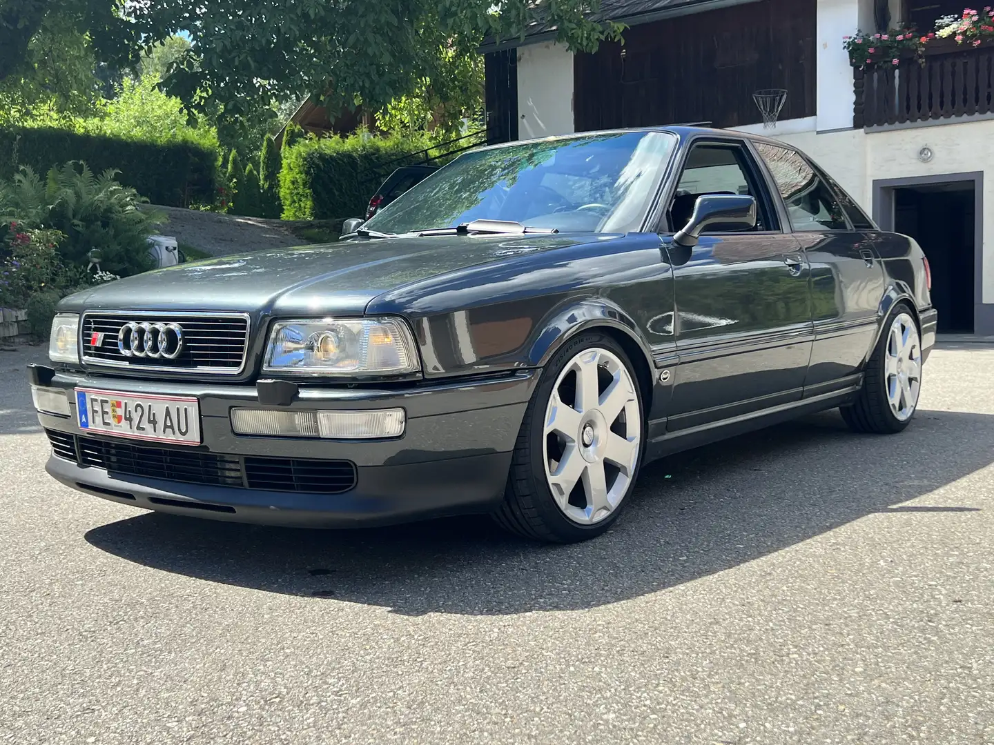 Audi S2 80 quattro 2,2 S2 1von300 Limousine Czarny - 1