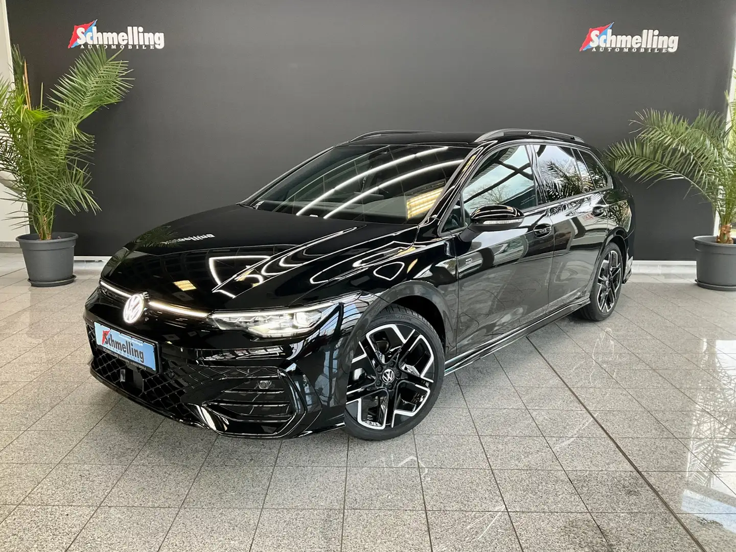 Volkswagen Golf Variant VIII Variant 1.5 eTSI DSG R-Line ACC LED-PLUS 18" Schwarz - 2