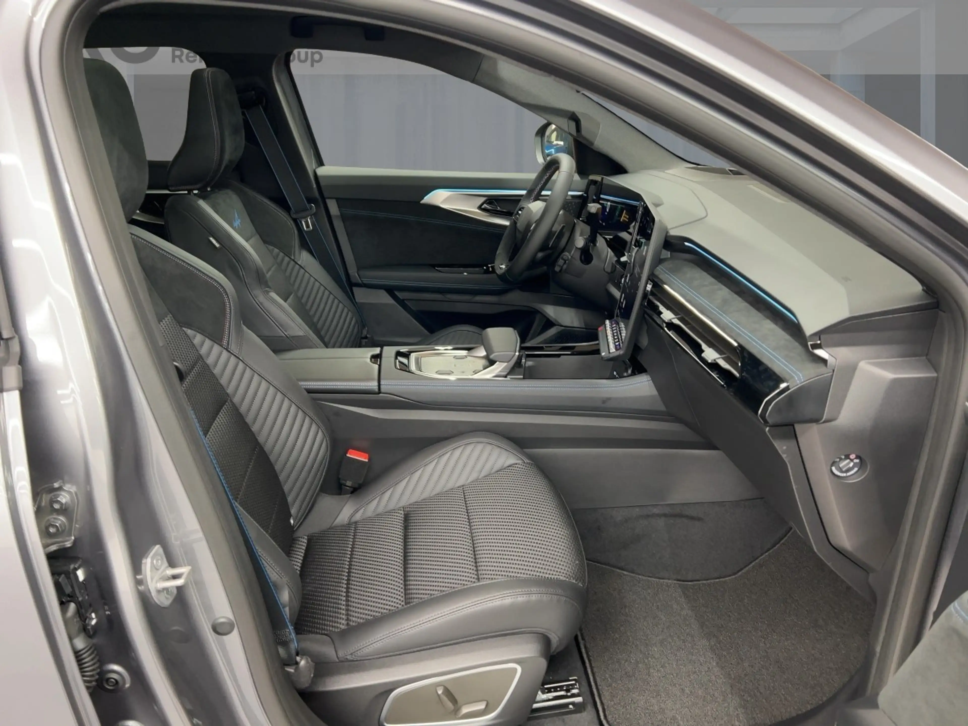 Renault Austral Esprit Alpine Full Hybrid E-Tech 200 PDC — photo 8