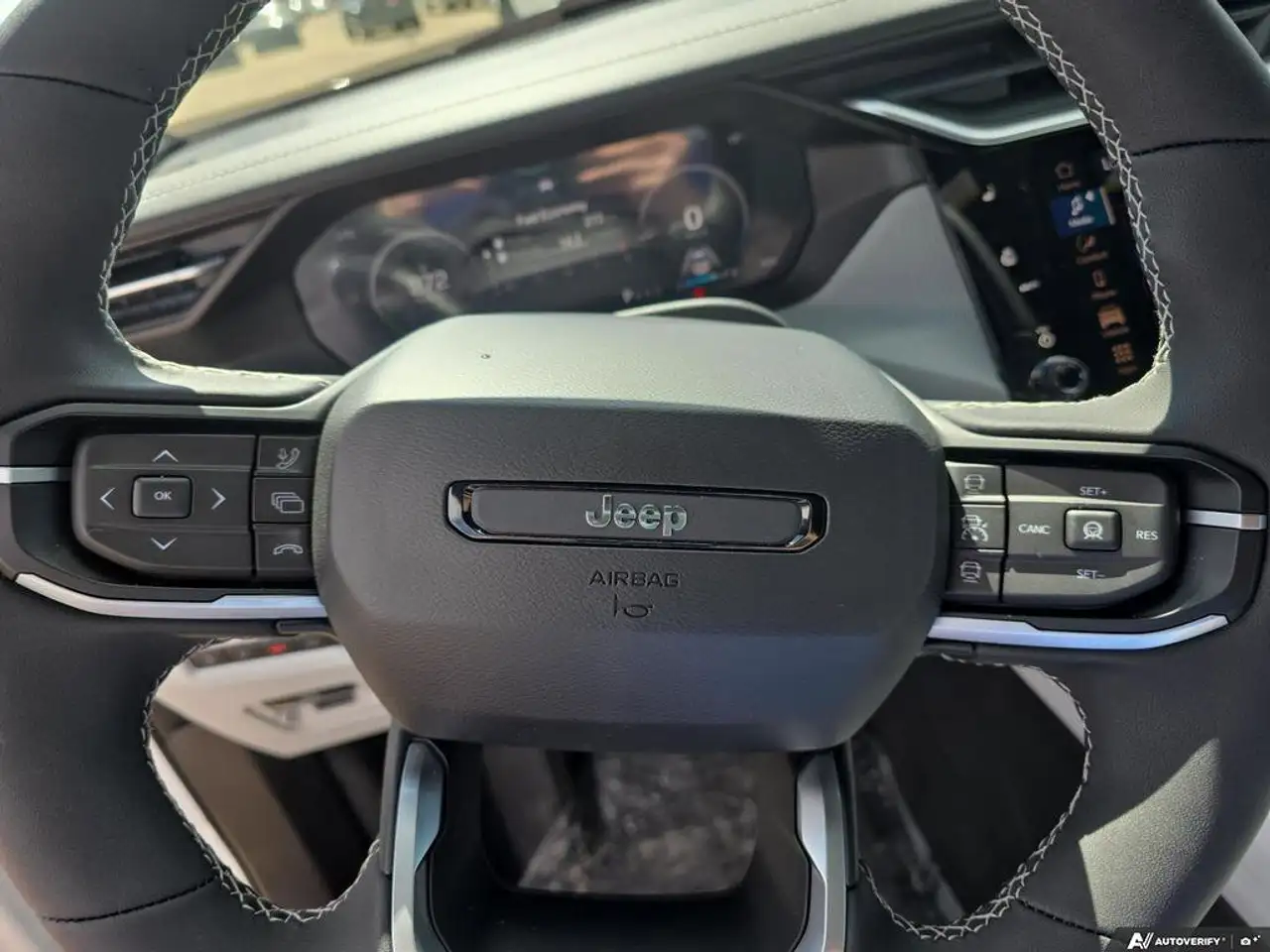 Jeep Cherokee снимка Jeep Cherokee