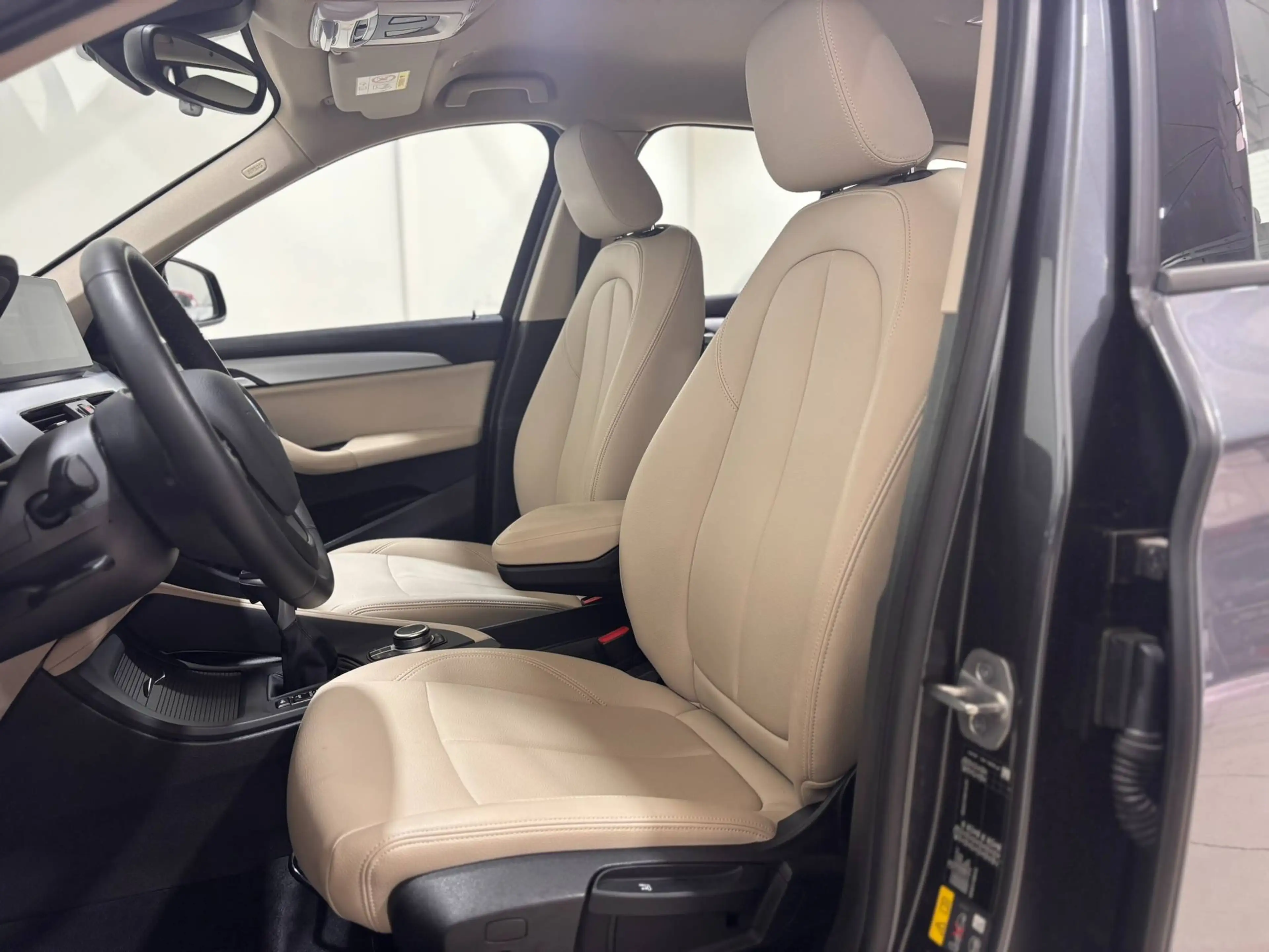 BMW X1 1.5iA xDrive25e PHEV *NAVI*CAMERA*CLIM*CAPTEURS* — photo 14