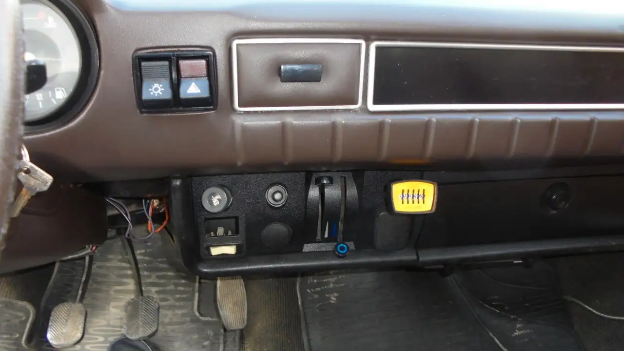 Zastava GT 55 4-Gang, Audioanlage,2-Außenspiegel, foto 8
