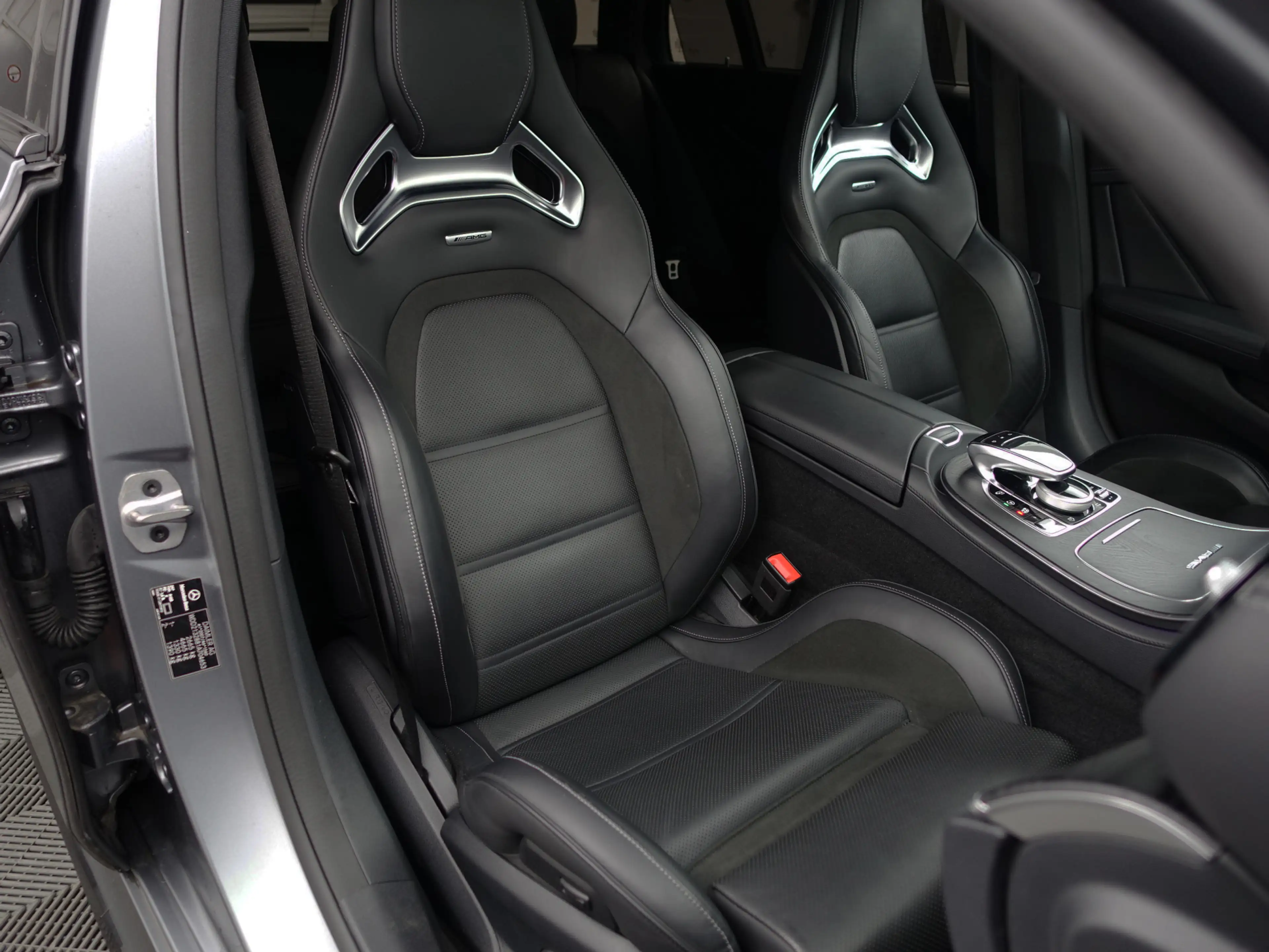Mercedes-Benz E 63 AMG Estate 4MATIC Edition One- Performance Seats, Soft — photo 3