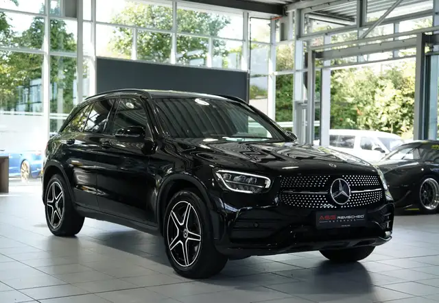 Mercedes-Benz GLC view 5