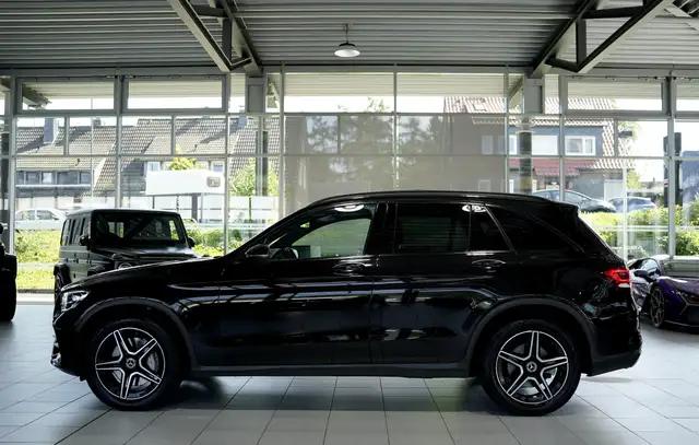 Mercedes-Benz GLC view 11