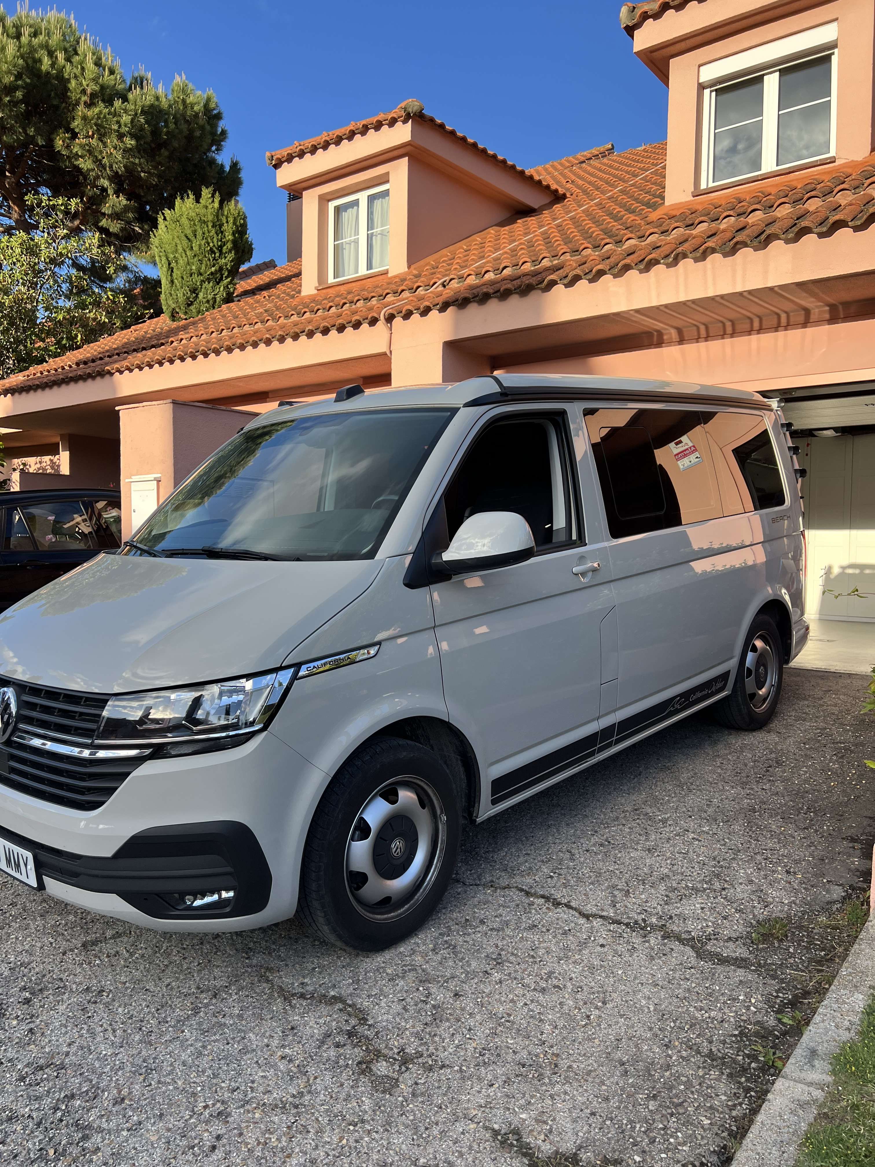 Volkswagen T6.1 California Edición Outdoor 5 Plazas - foto 1