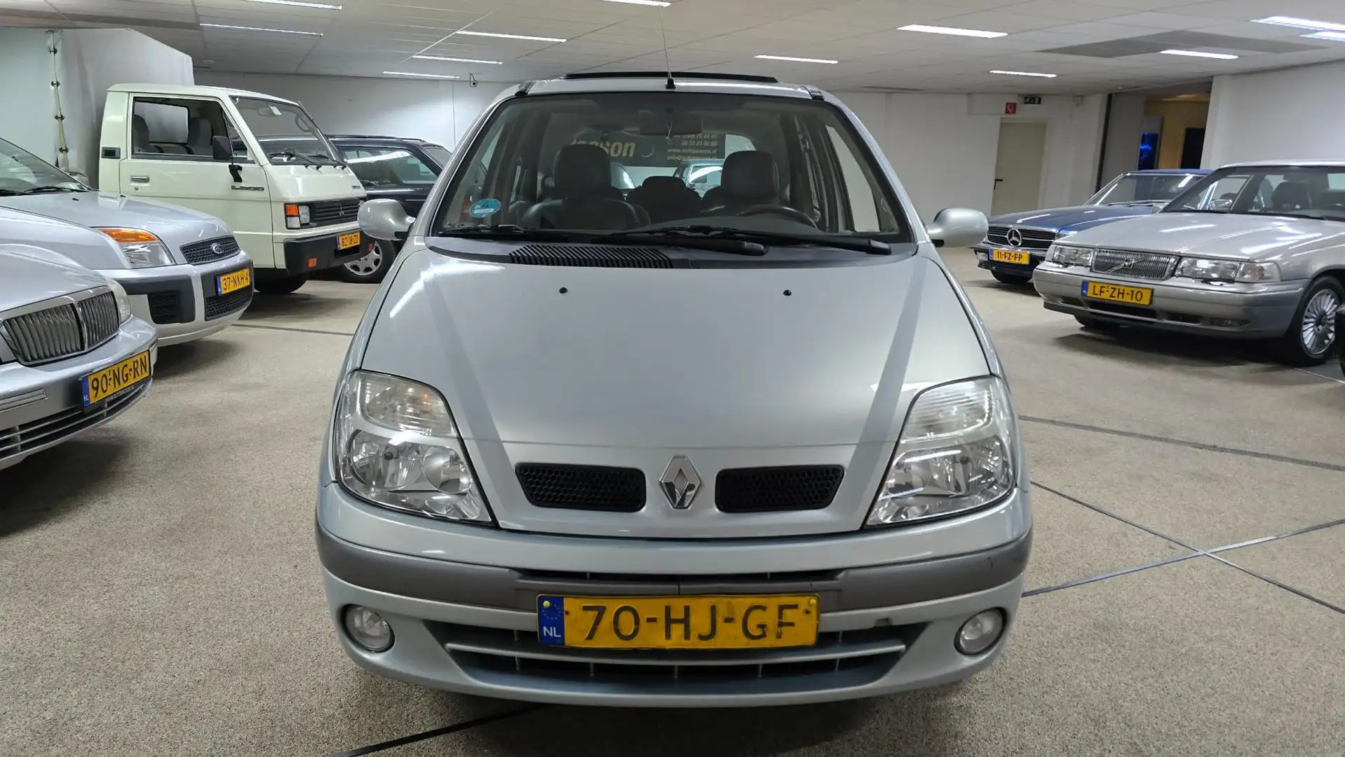 Renault Scenic 2.0-16V Privilège. Automaat Cruise controle Gris - 2