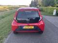 Toyota Aygo 1.0 VVT-i x-fun Rood - thumbnail 5
