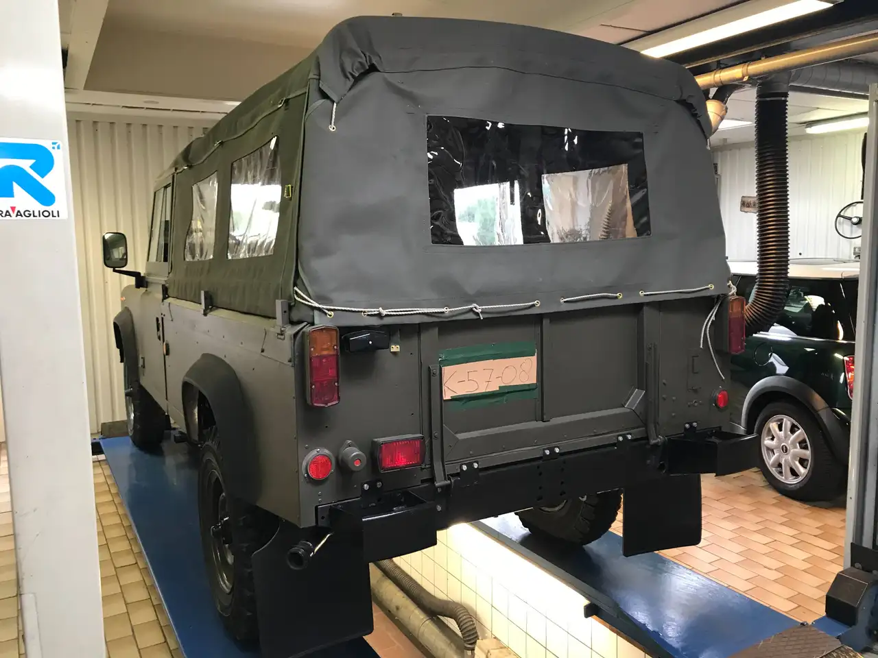Land Rover Defender 110 One-Ten 2.25 Petrol, foto 11