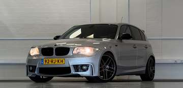 1-serie 118i High Executive 18"LM velgen Rijdt en