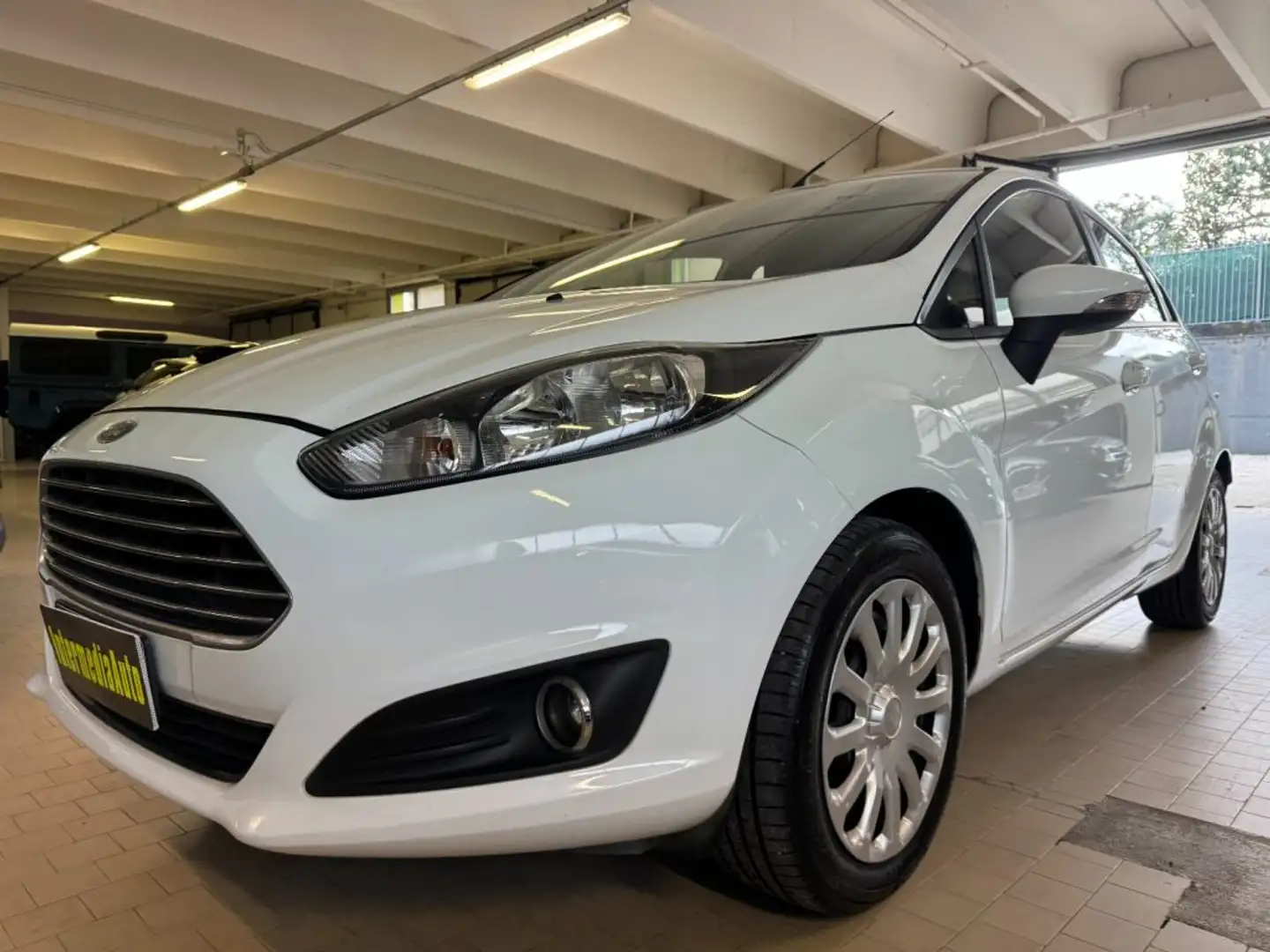 Ford Fiesta 1.5 TDCi 75CV 5 porte UNICO PROP. Bianco - 1