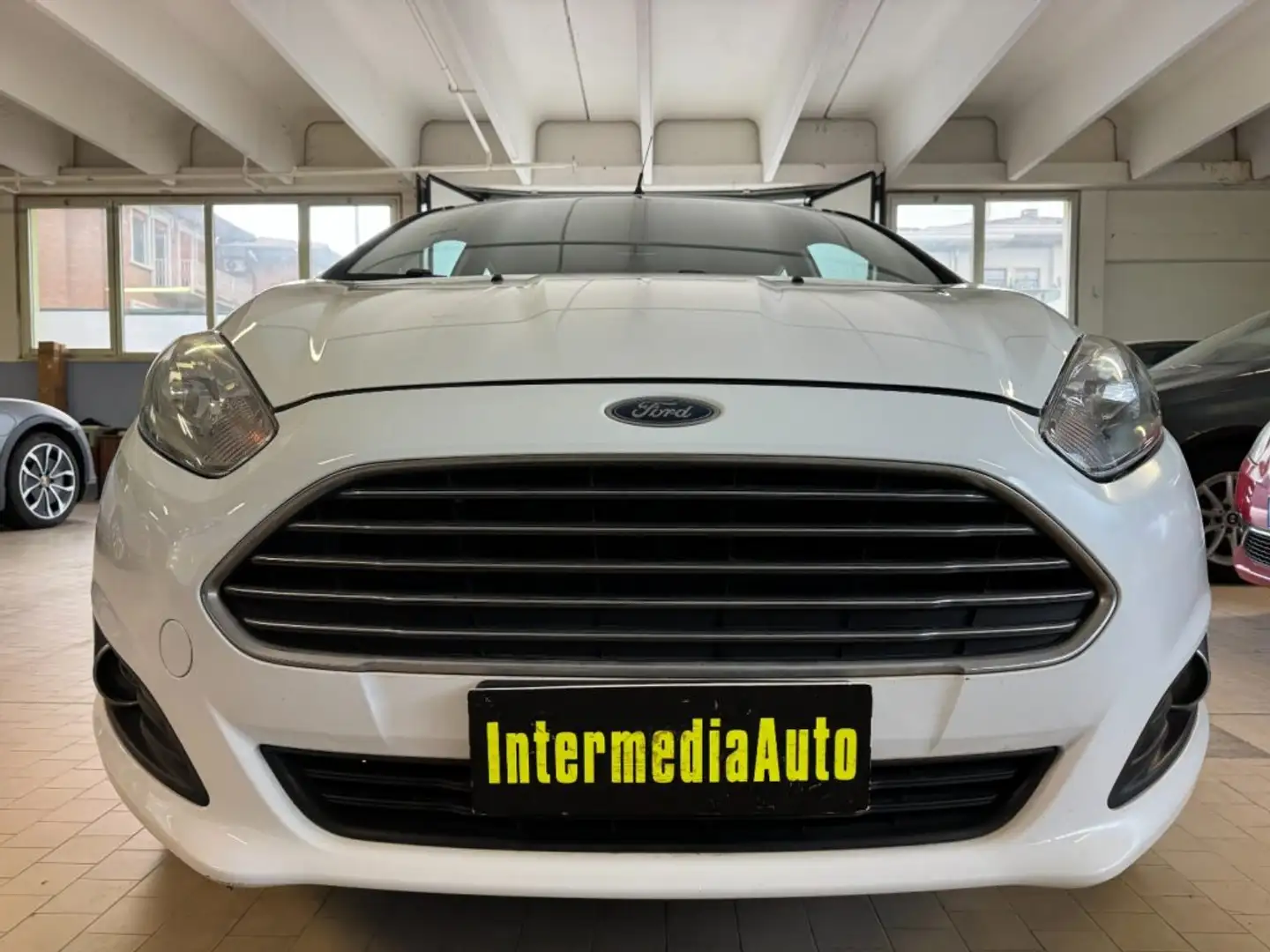 Ford Fiesta 1.5 TDCi 75CV 5 porte UNICO PROP. Bianco - 2