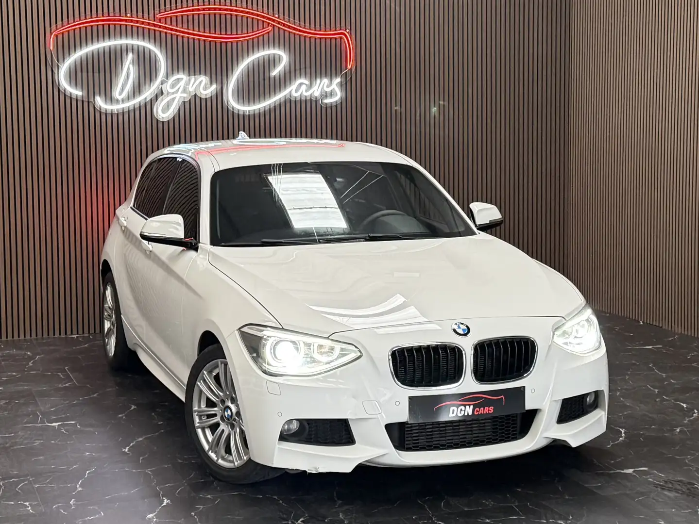 BMW 116 d PACK M * PRET A IMMAT * Wit - 2