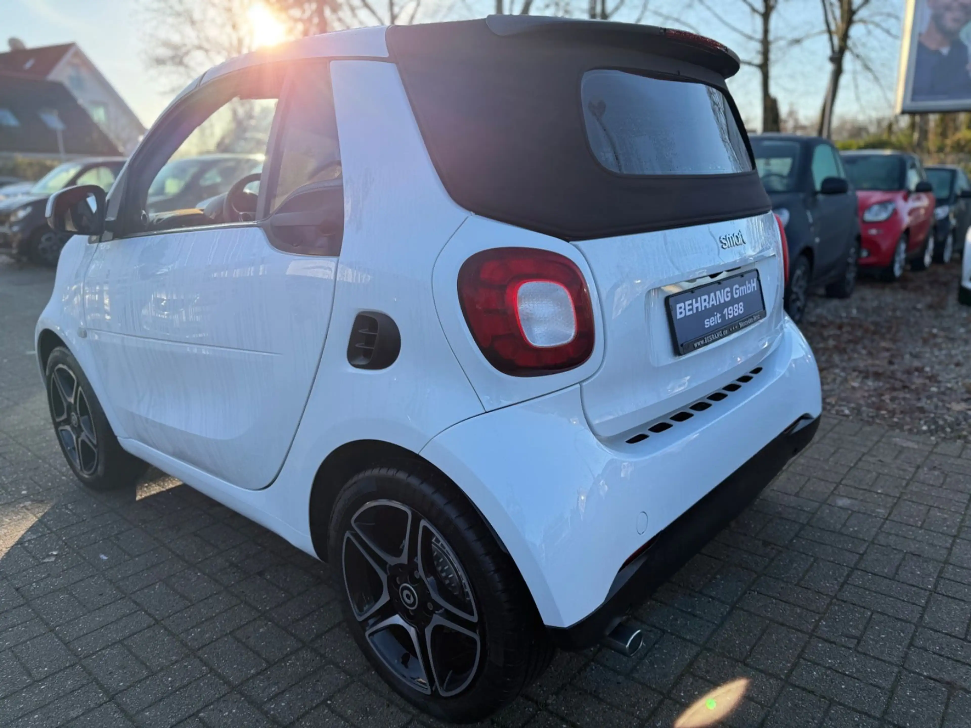 smart forTwo *CABRIO*PERFECT*JBL*KAMERA*NAVI*90PS — photo 3