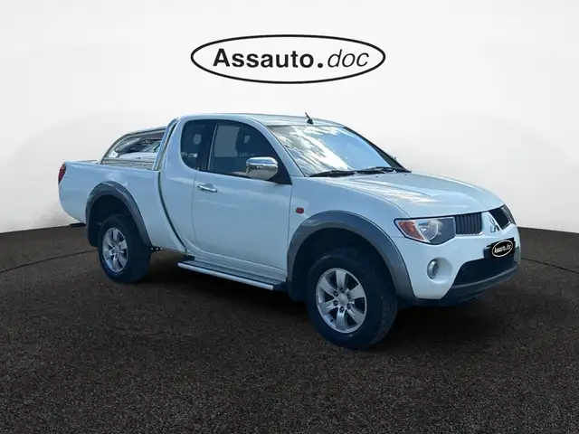 Mitsubishi L200 L200 2.5 DI-D/136CV Club Cab Intense