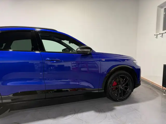 Audi Q5 2.0 TDI quattro 150 kW edition one "Luftfahrw." Ansicht 10