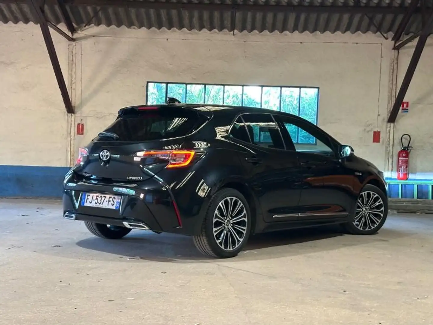 Toyota Corolla 184h Design MY19 Noir - 2