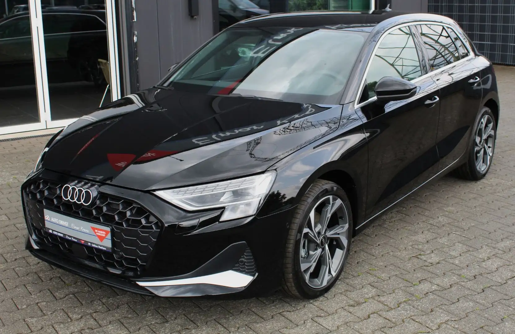 Audi A3 Sportback 35 TFSI advanced,1,5TSI 110KW/150PS Schwarz - 1