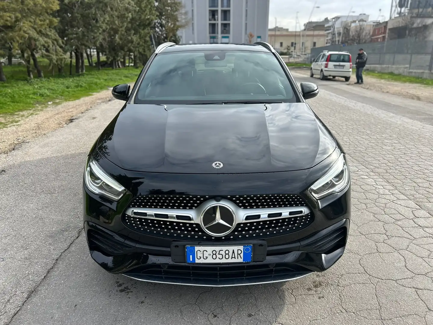 Mercedes-Benz GLA 250 GLA-H247 2021 e phev (eq-power) Premium auto Nero - 2