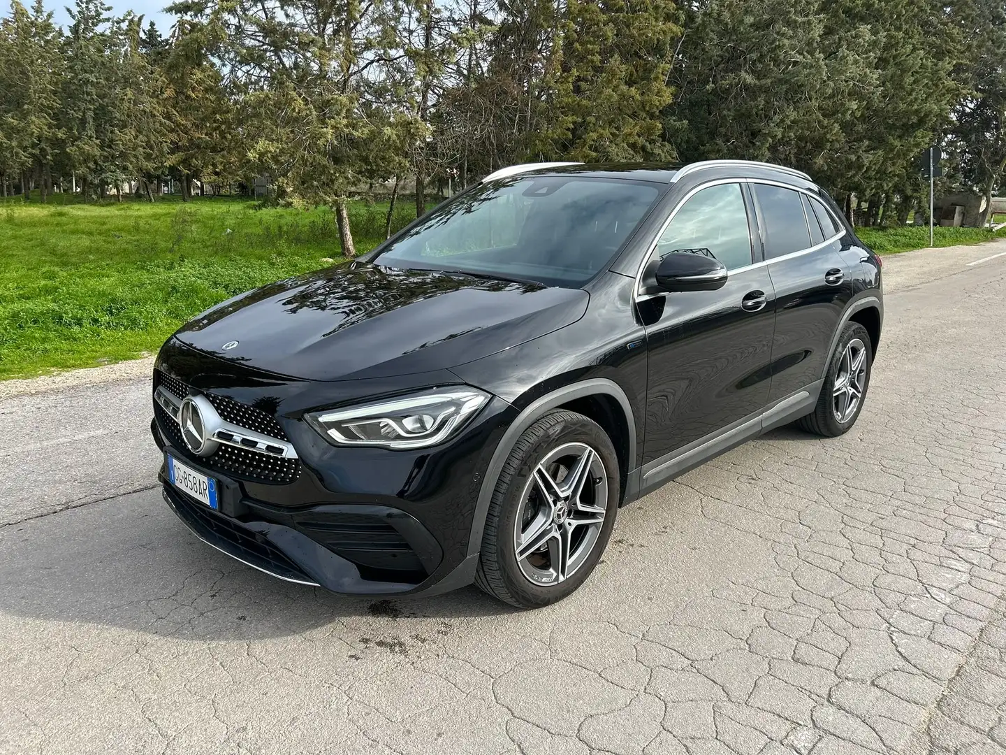 Mercedes-Benz GLA 250 GLA-H247 2021 e phev (eq-power) Premium auto Nero - 1