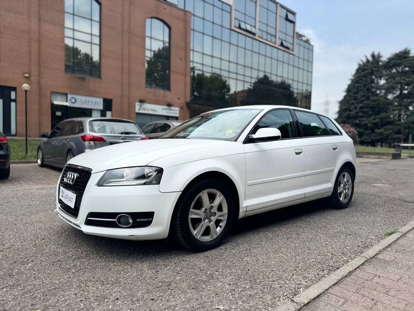 Audi A3 1.6 tdi Ambition Bianco - 1