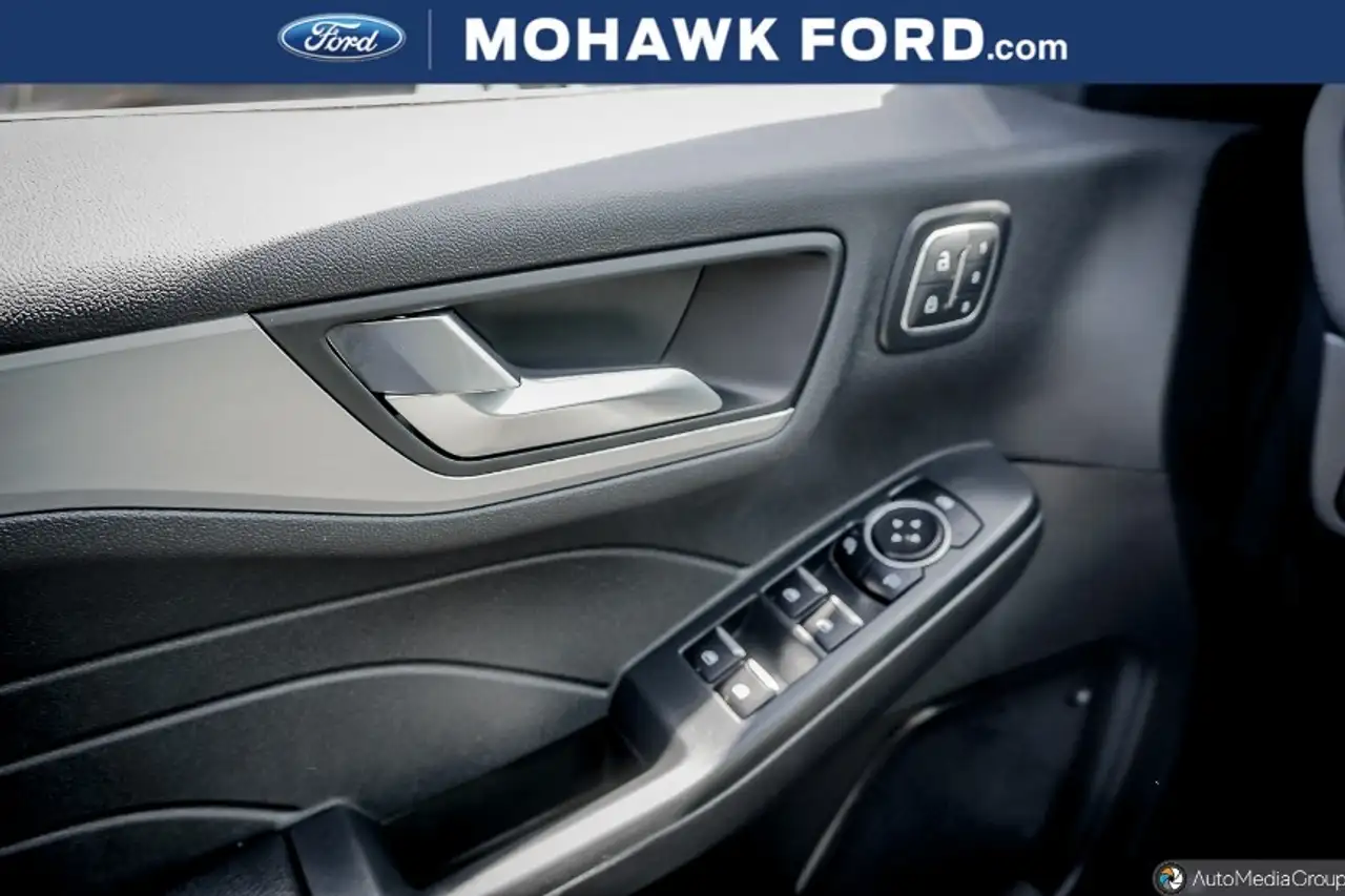 Ford Escape photo Ford Escape