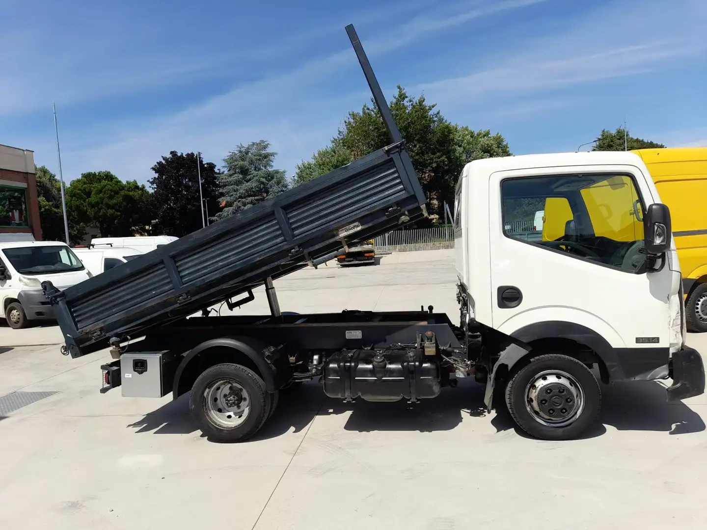 Nissan Cabstar 35.14 RIBALTABILE Blanc - 2
