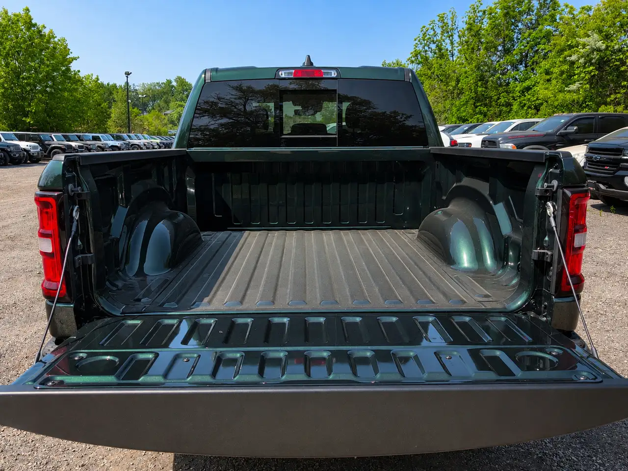 RAM 1500 снимка RAM 1500