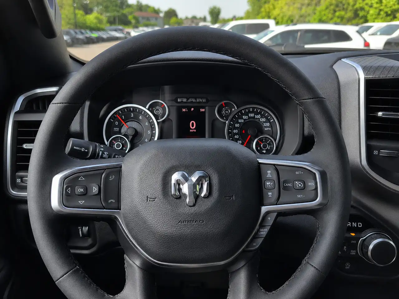 RAM 1500 снимка RAM 1500
