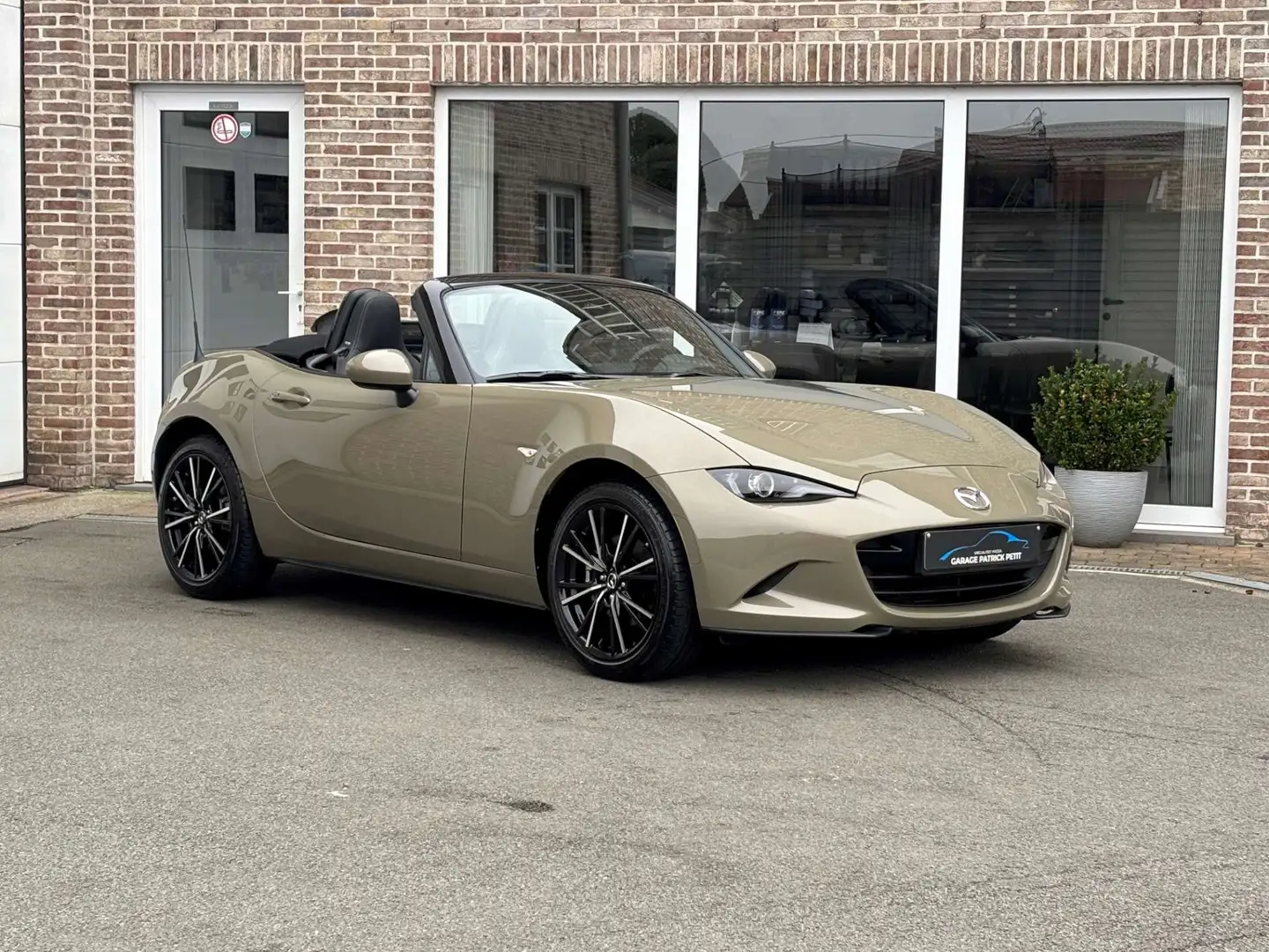 Mazda MX-5 MX-5 2.0 ND EXCLUSIVE-LINE / 17000km / Fabriekswb Brun - 1