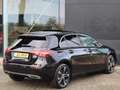 Mercedes-Benz A 250 e Luxury Line Schwarz - thumbnail 2