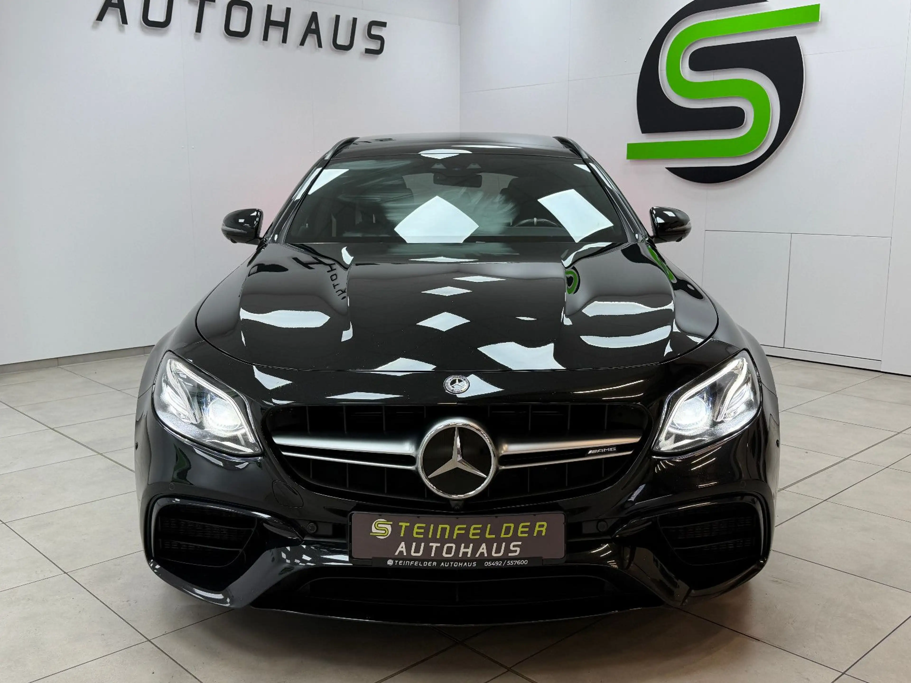 Mercedes-Benz E 63 AMG E 63 S AMG 4Matic / PANO / NIGHT / CARBON / 360° — photo 2