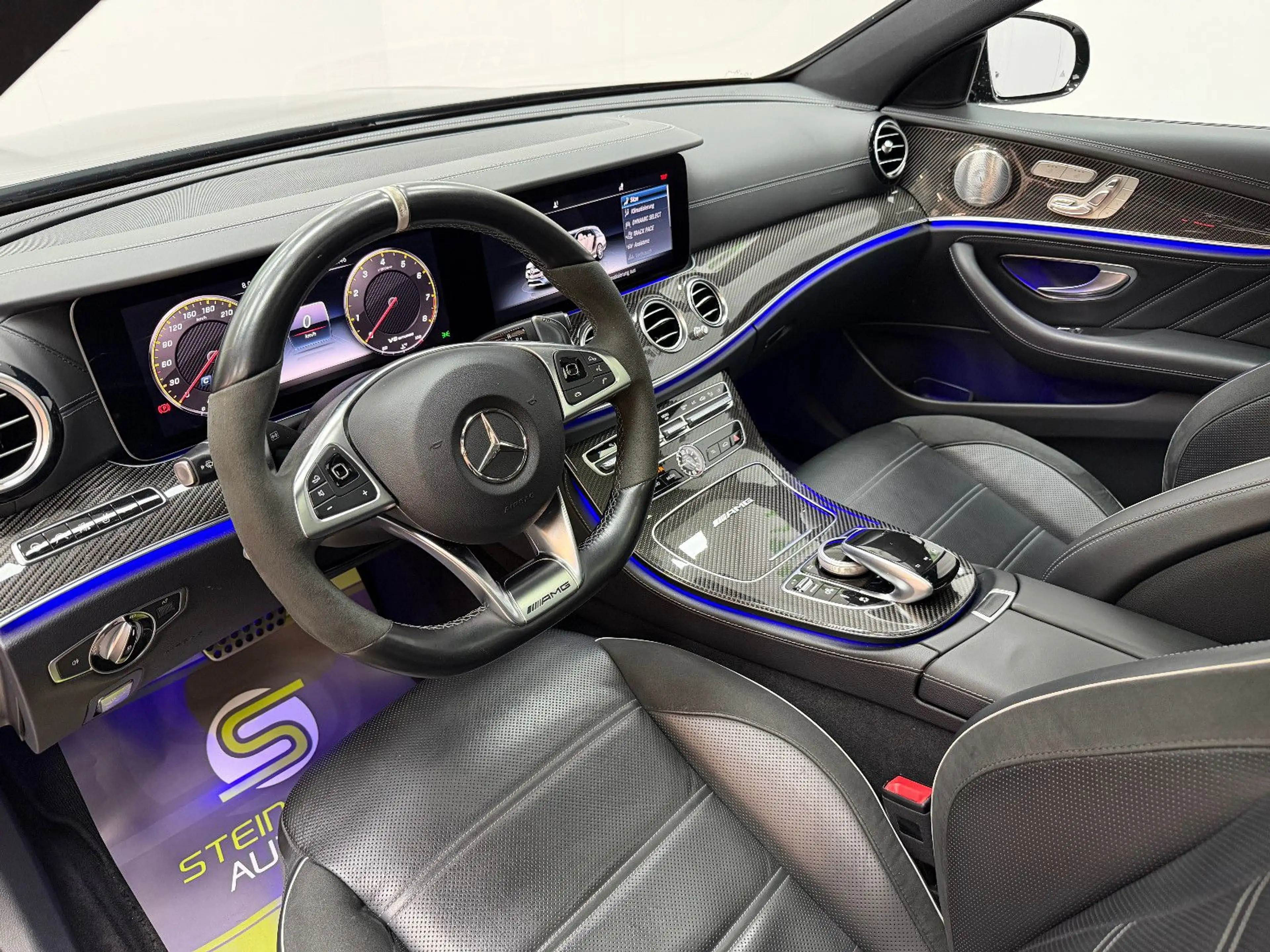 Mercedes-Benz E 63 AMG E 63 S AMG 4Matic / PANO / NIGHT / CARBON / 360° — photo 11