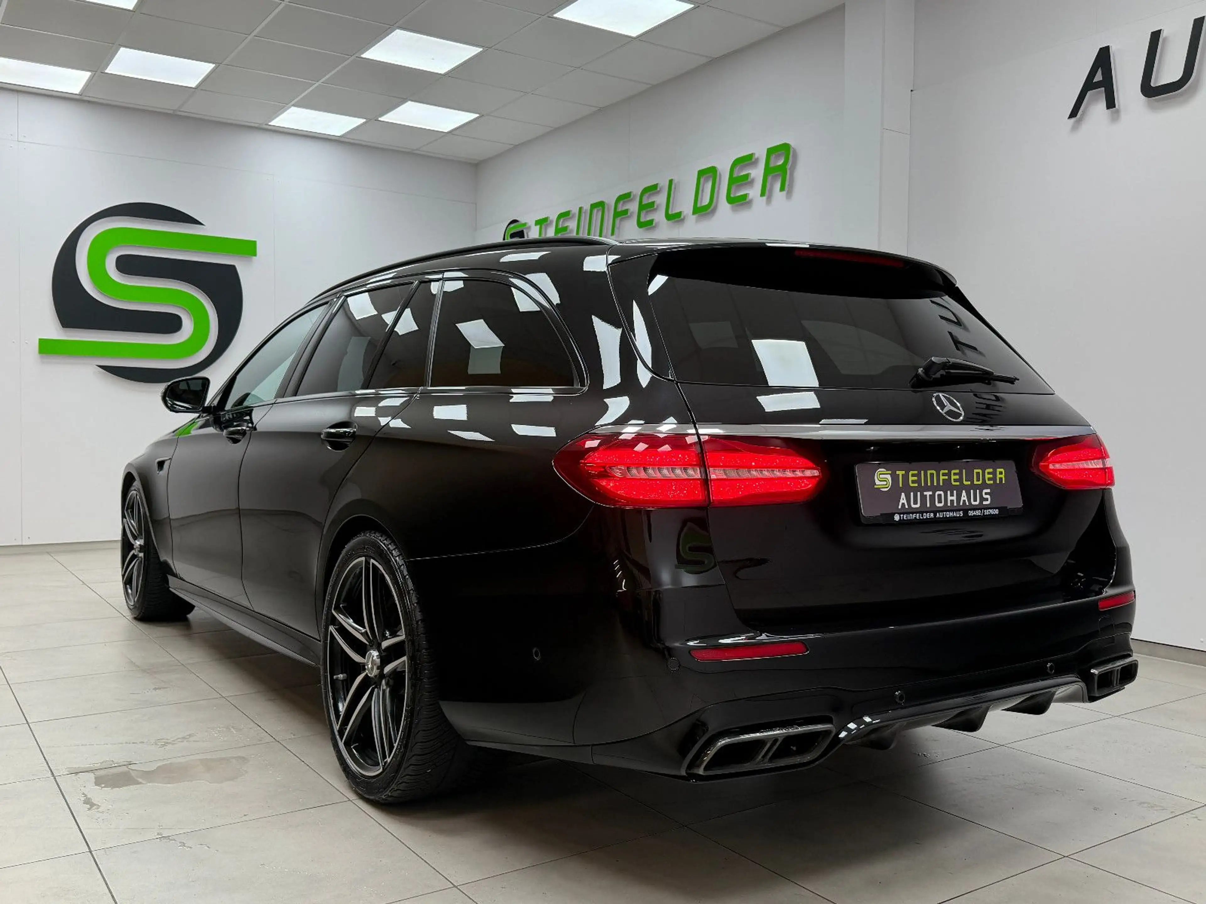 Mercedes-Benz E 63 AMG E 63 S AMG 4Matic / PANO / NIGHT / CARBON / 360° — photo 5