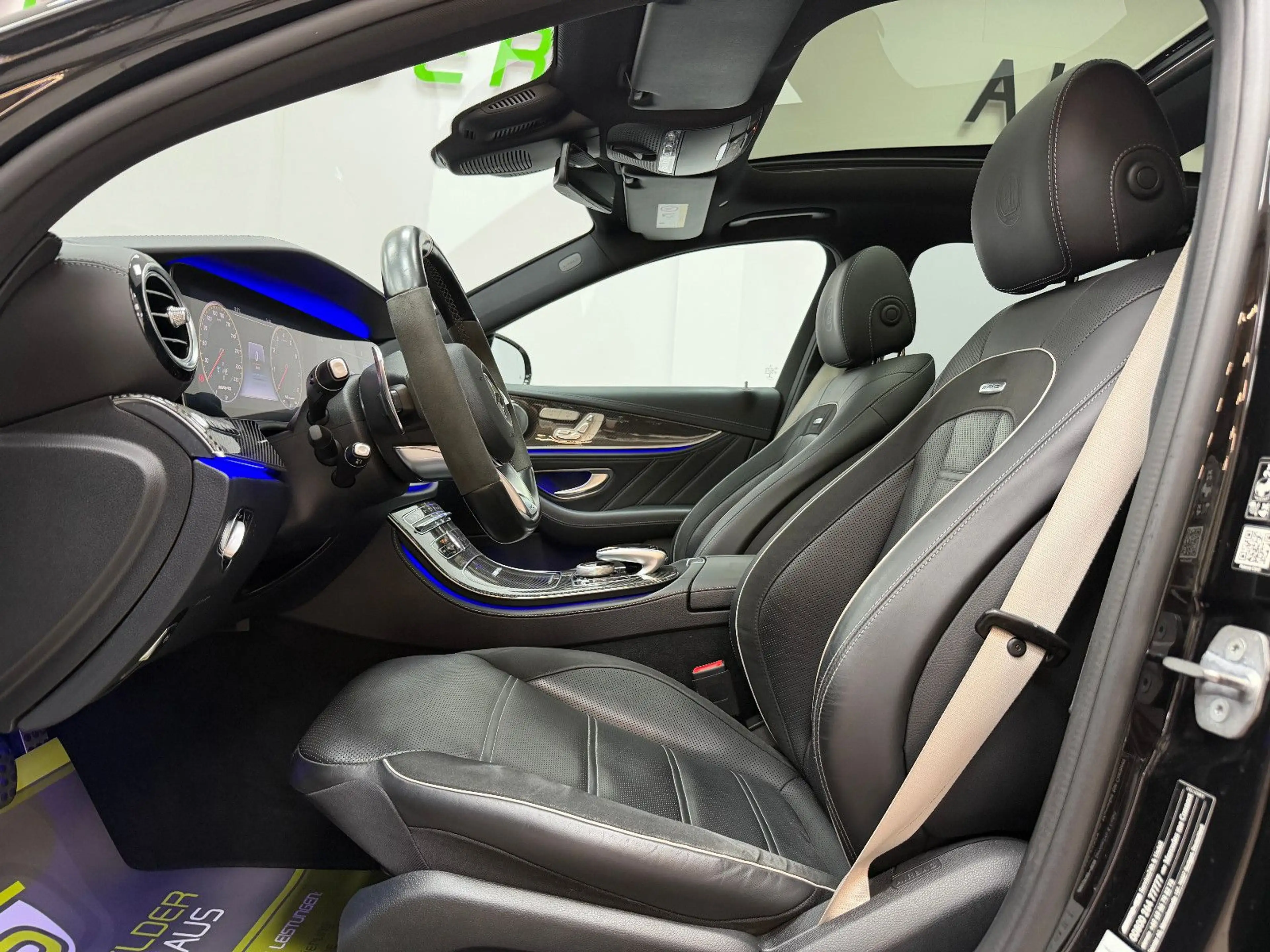 Mercedes-Benz E 63 AMG E 63 S AMG 4Matic / PANO / NIGHT / CARBON / 360° — photo 15