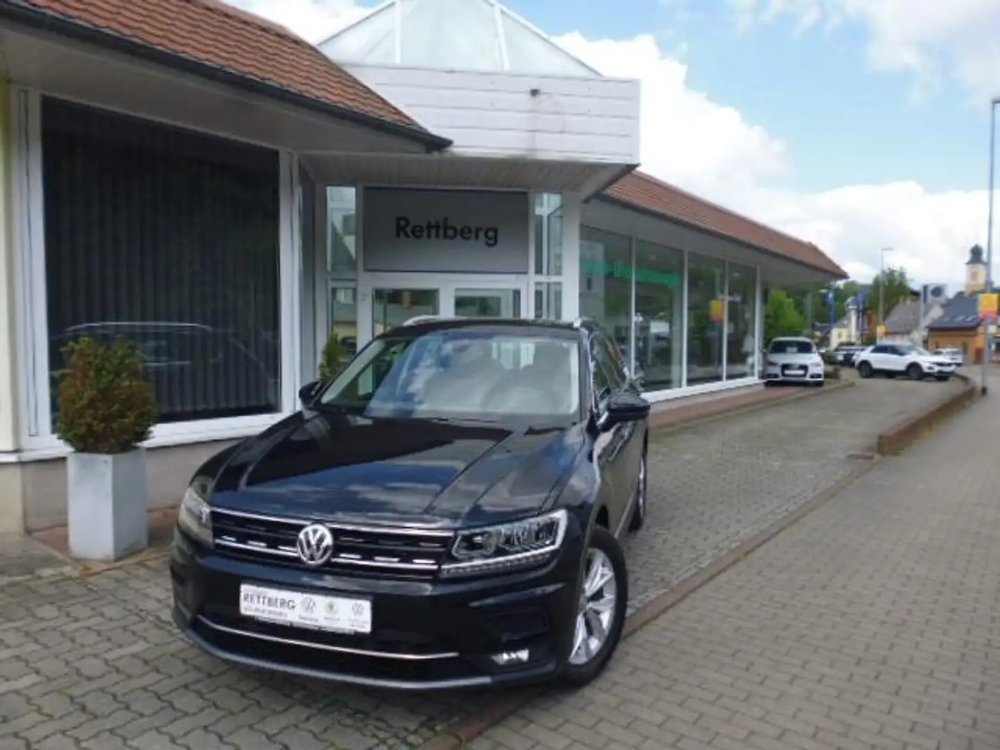 Volkswagen Tiguan Highline 4Motion 2.0 TSI Schwarz - 1
