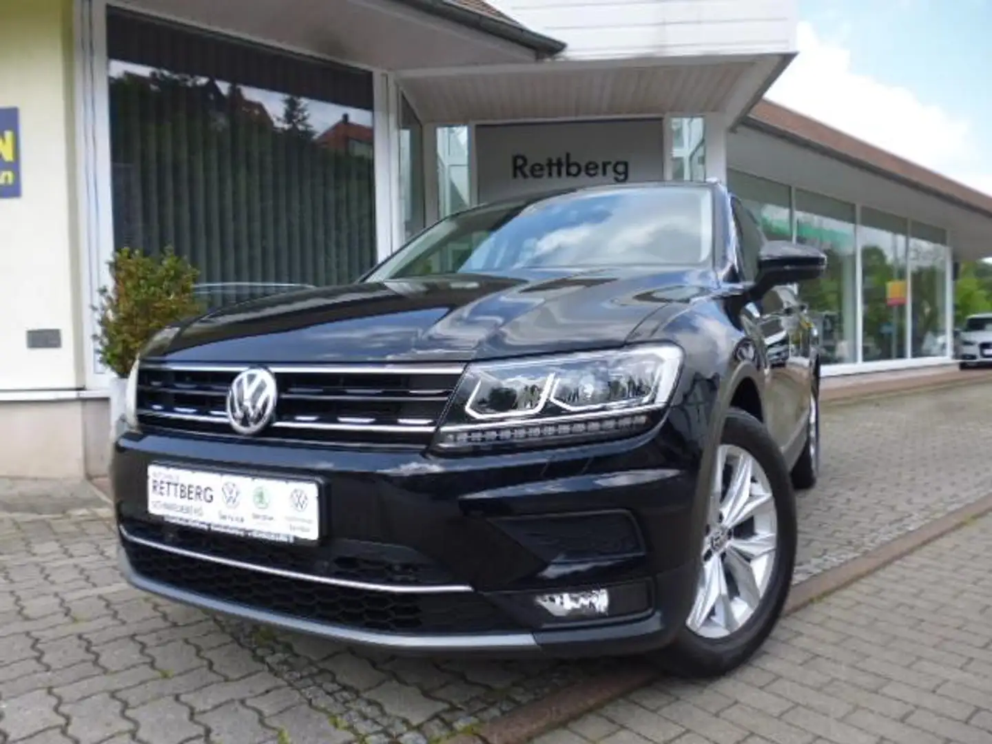 Volkswagen Tiguan Highline 4Motion 2.0 TSI Schwarz - 2