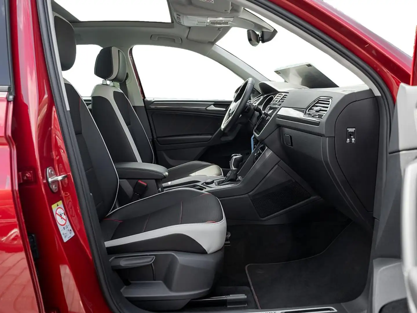 Volkswagen Tiguan 2.0 TSI Life 4M DSG AHK NAVI PANO KAME Rot - 2