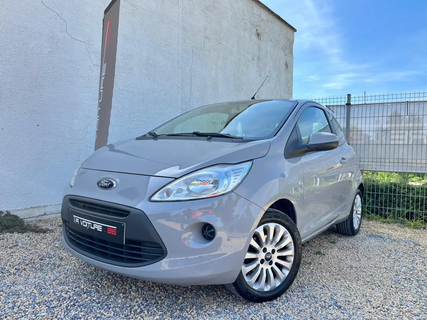 Ford Ka/Ka+ Ka 1.2i Titanium TEL/CLIM/USB/PDC/VE/JANTES-ALU Grijs - 2