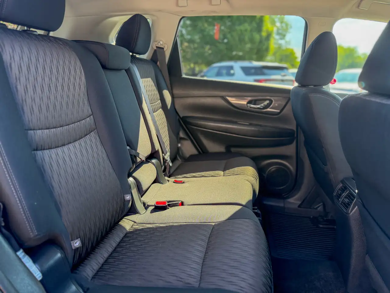 Nissan Rogue fotografie Nissan Rogue