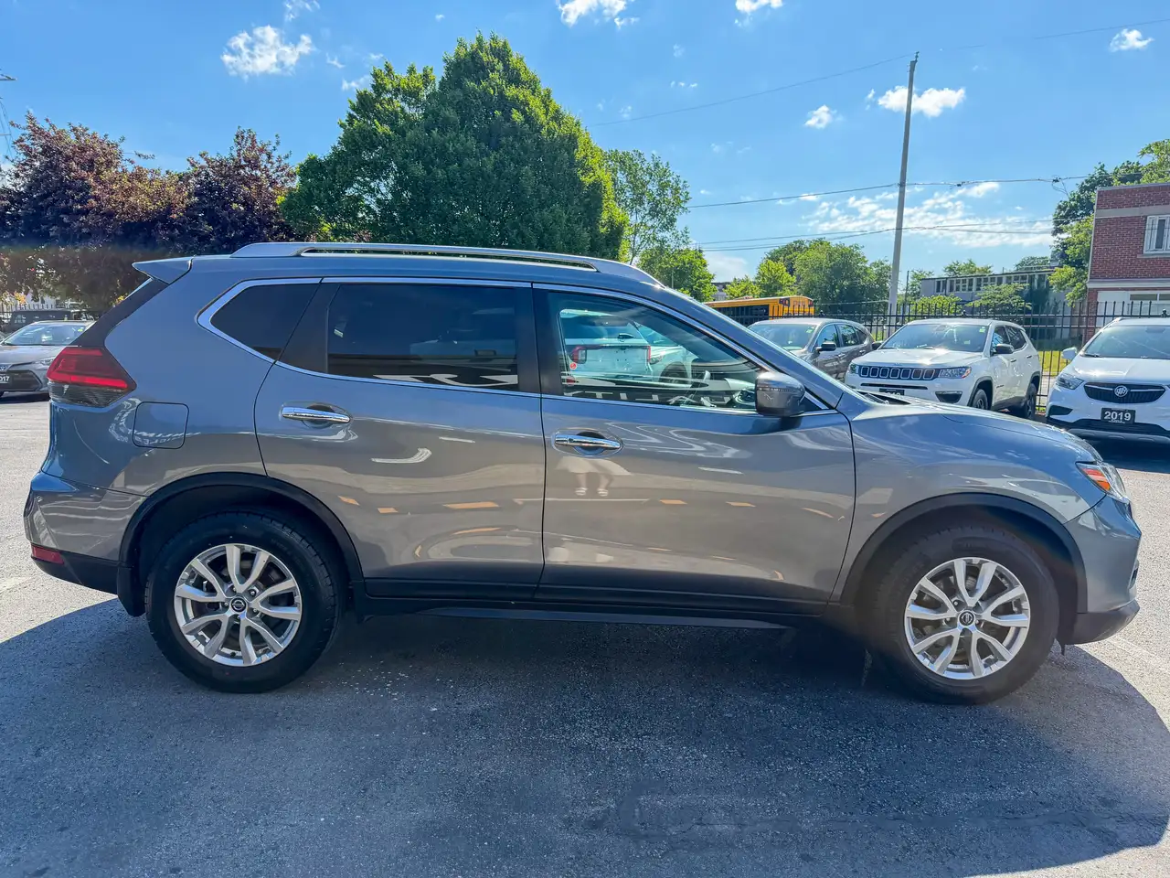 Nissan Rogue fotografie Nissan Rogue