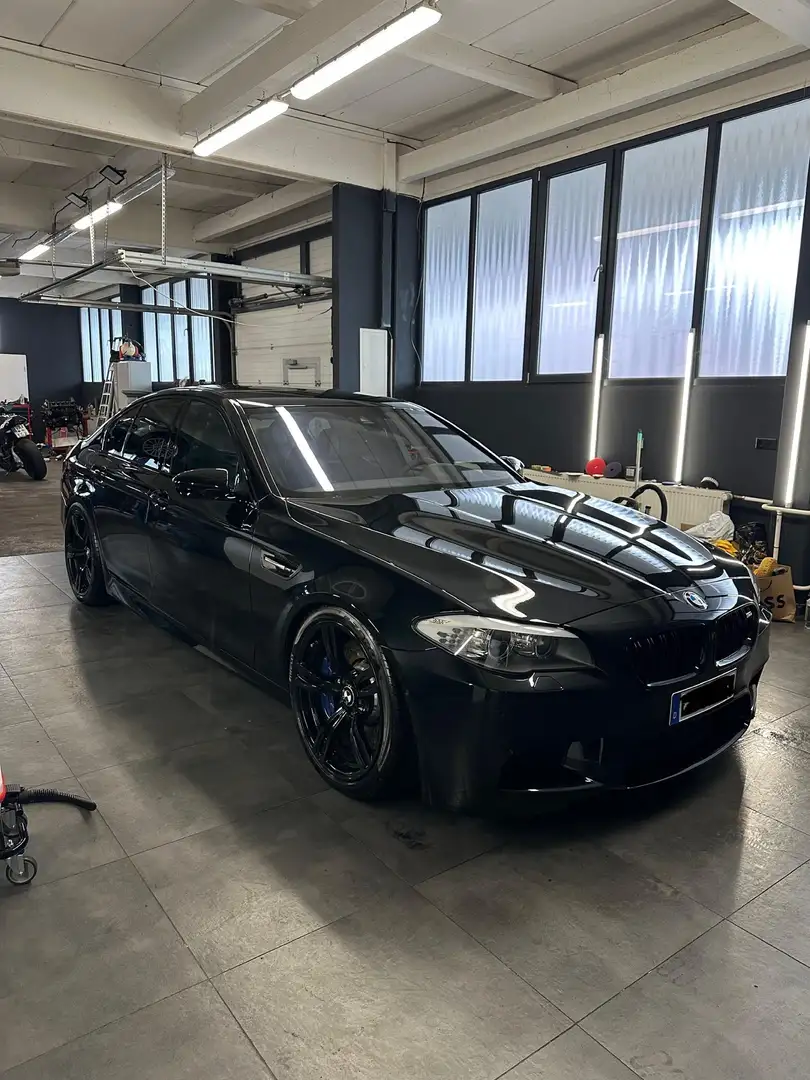 BMW M5 Basis Schwarz - 1