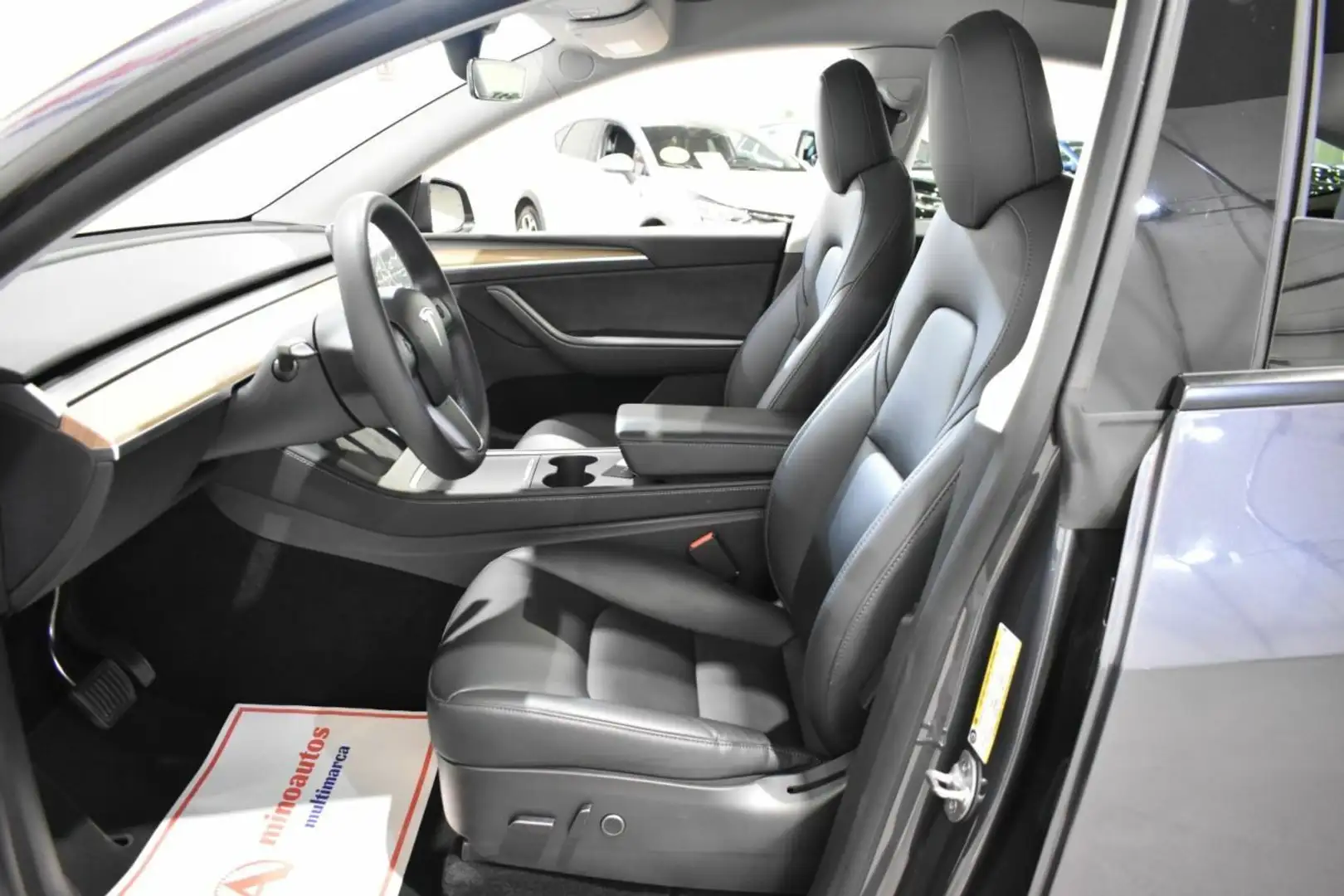 Tesla Model Y DUAL MOTOR GRAN AUTONOMÍA AWD 514 CV Gris - 2