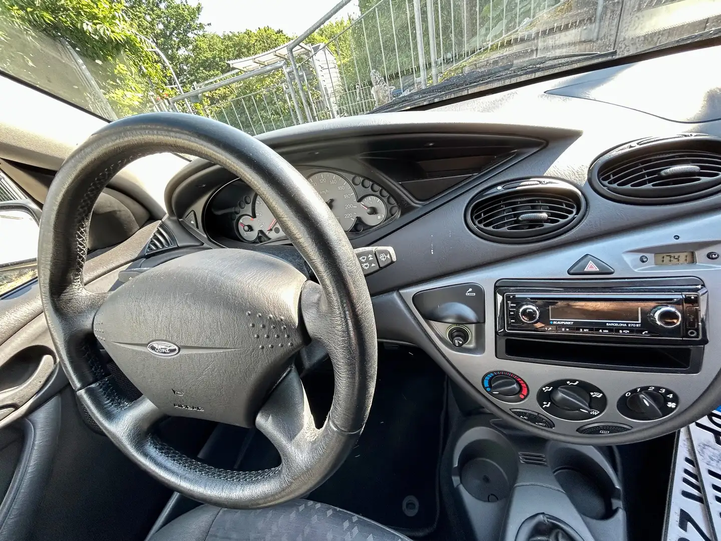 Ford Focus Focus Trend Blau - 2