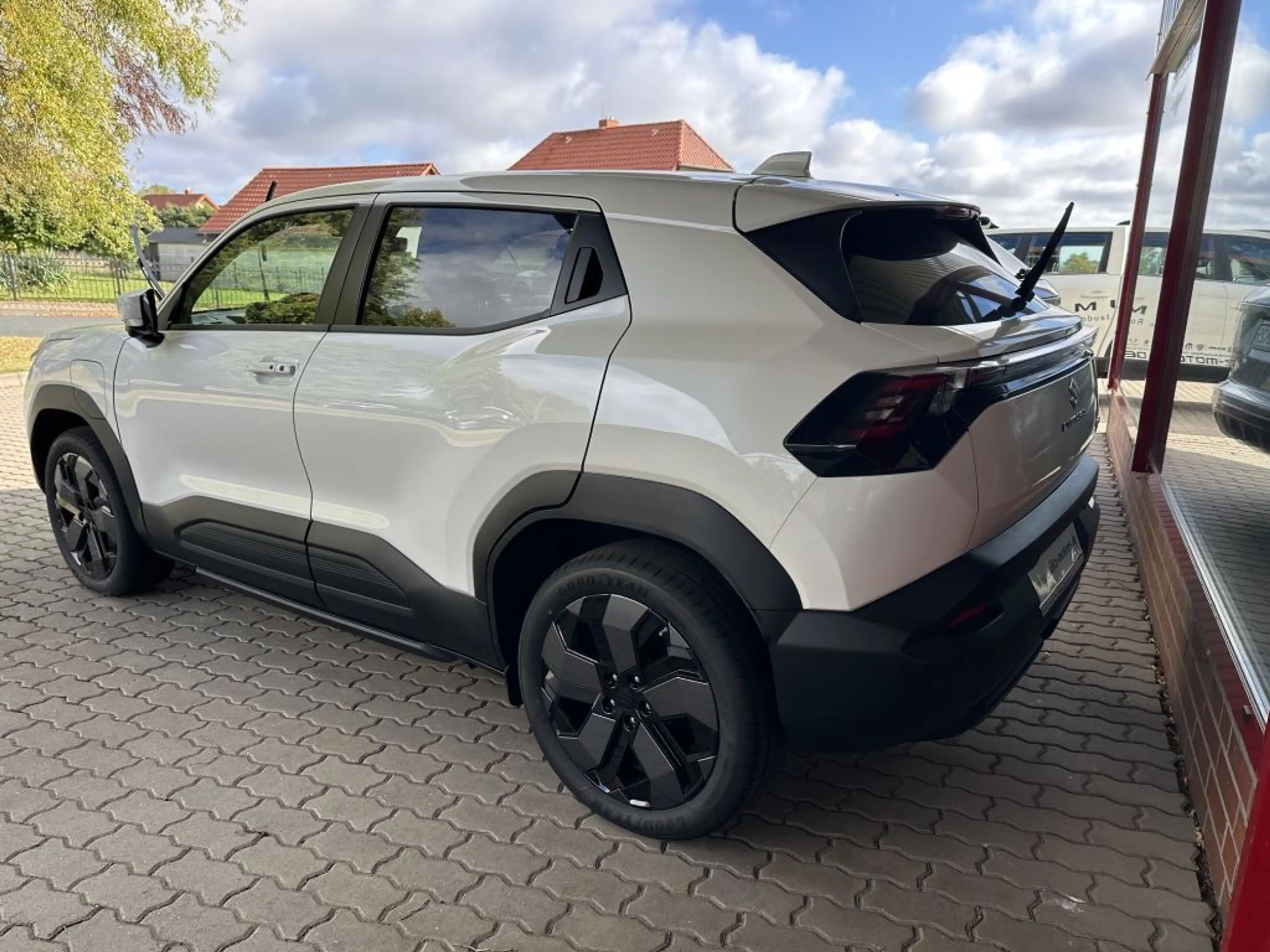 Suzuki Vitara e eAxle (61 kWh) Allgrip-e Comfort+ — photo 3