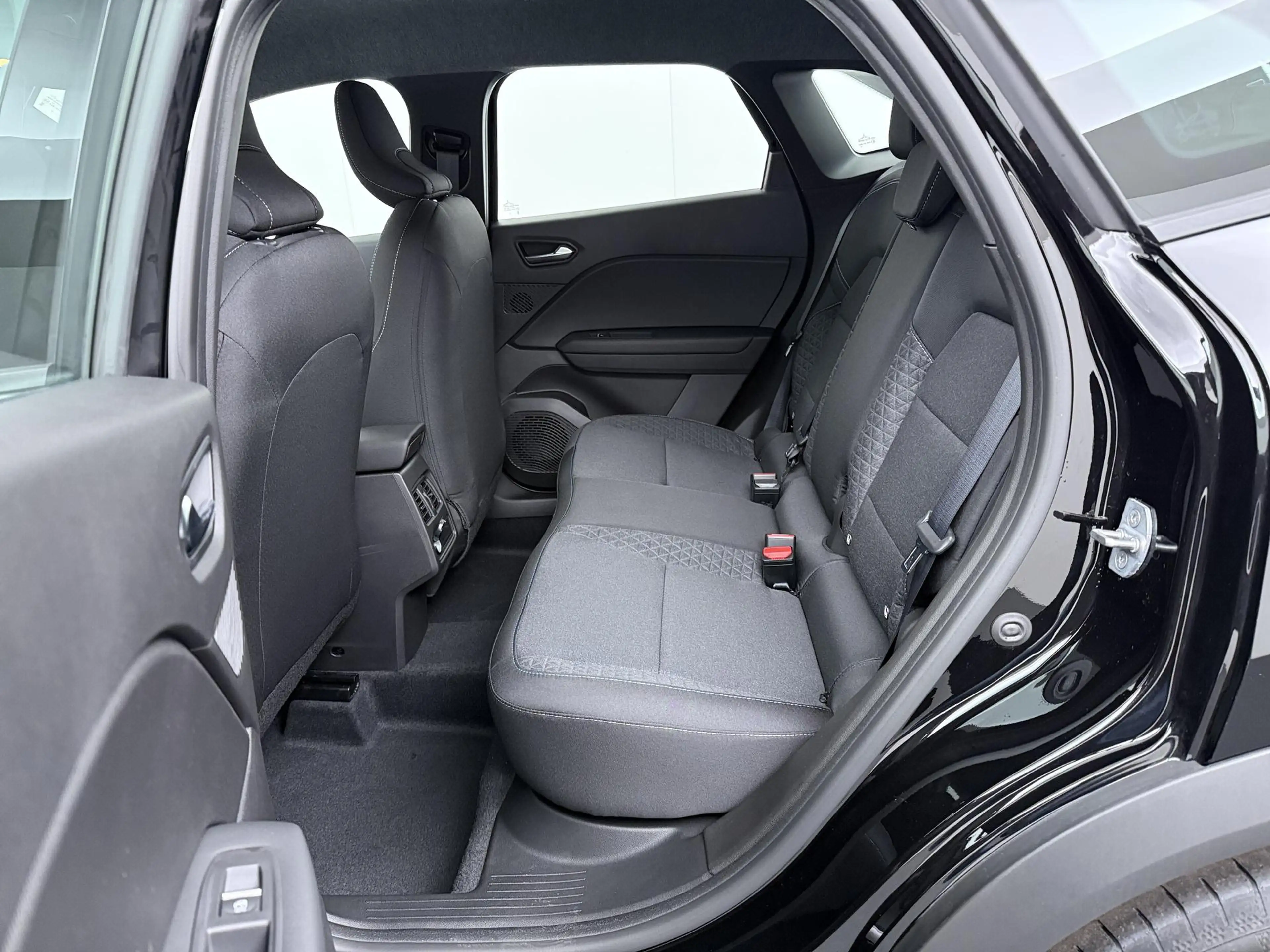 Mitsubishi Grandis 1.8 HEV Intense | €1.500 voorraadvoordeel! | Apple — photo 14