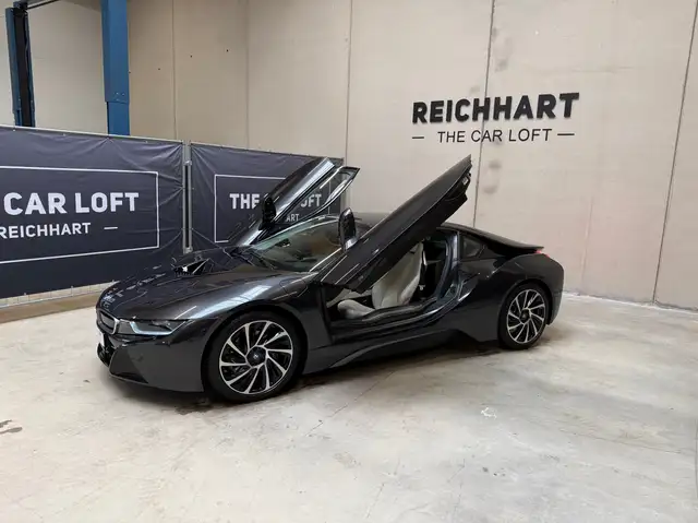 BMW i8 Coupé NUR 1.950 KM Ansicht 2
