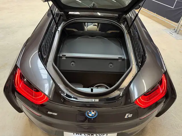 BMW i8 Coupé NUR 1.950 KM Ansicht 16