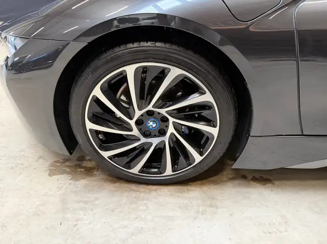 BMW i8 Coupé NUR 1.950 KM Ansicht 9