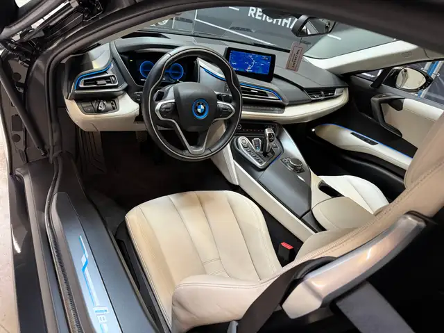BMW i8 Coupé NUR 1.950 KM Ansicht 10